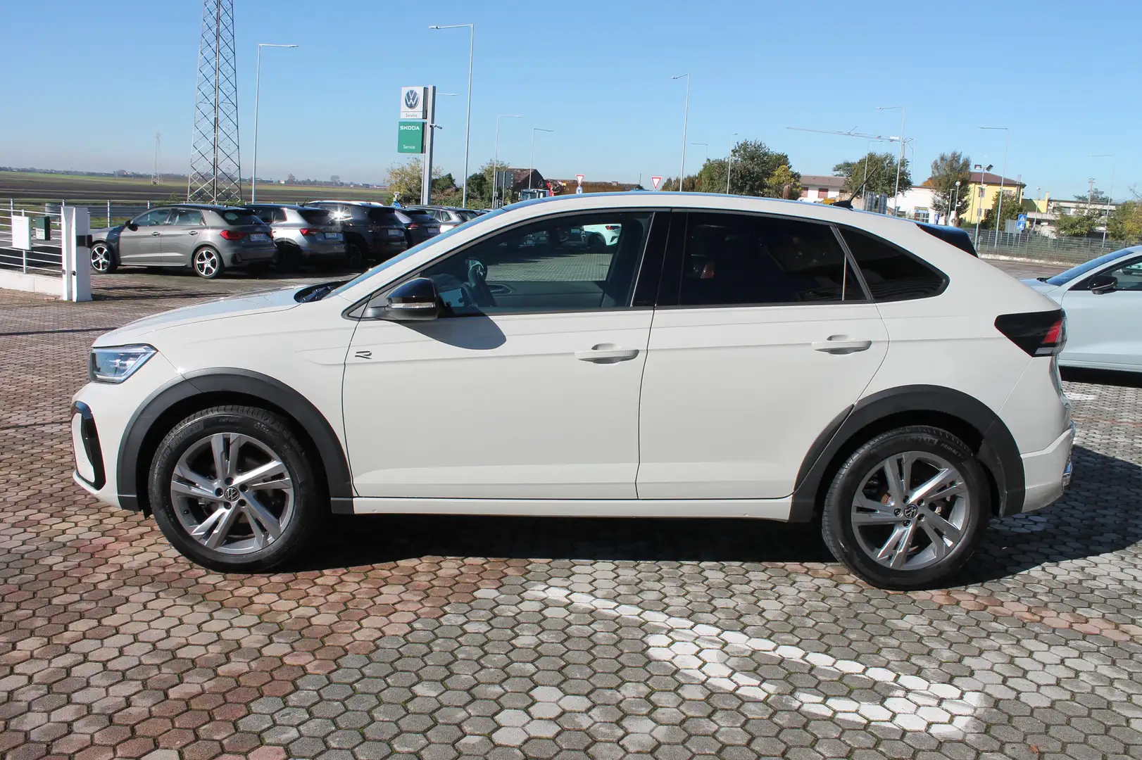 Volkswagen Taigo Taigo 1.0 tsi R-Line 115cv dsg Beige - 2