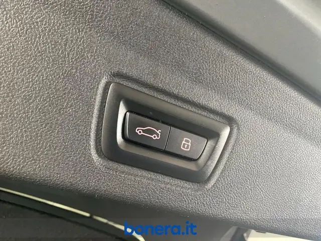 BMW 4 Series view 14
