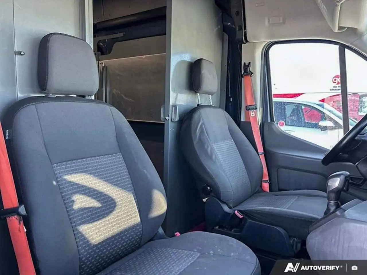 Ford Transit Cargo Van снимка Ford Transit Cargo Van