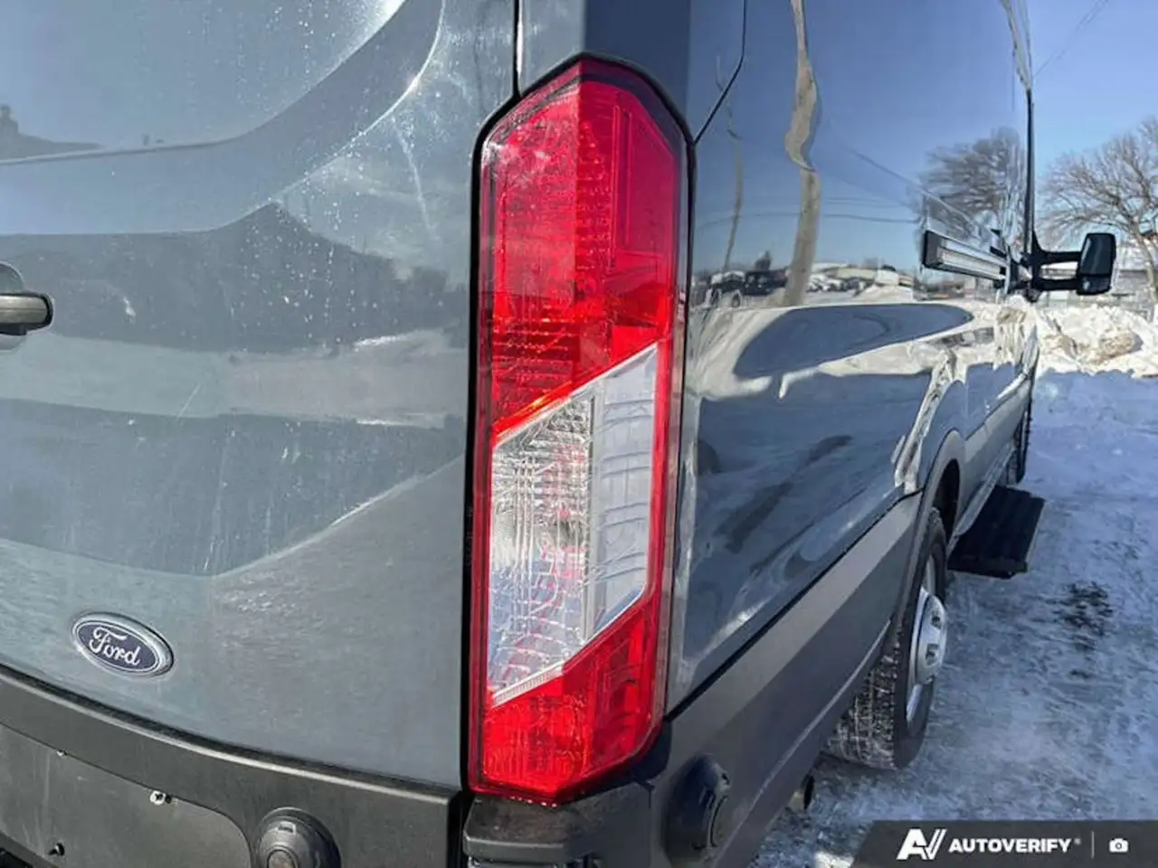 Ford Transit Cargo Van снимка Ford Transit Cargo Van