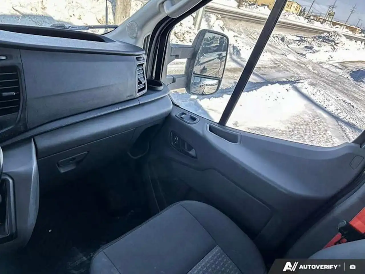 Ford Transit Cargo Van снимка Ford Transit Cargo Van