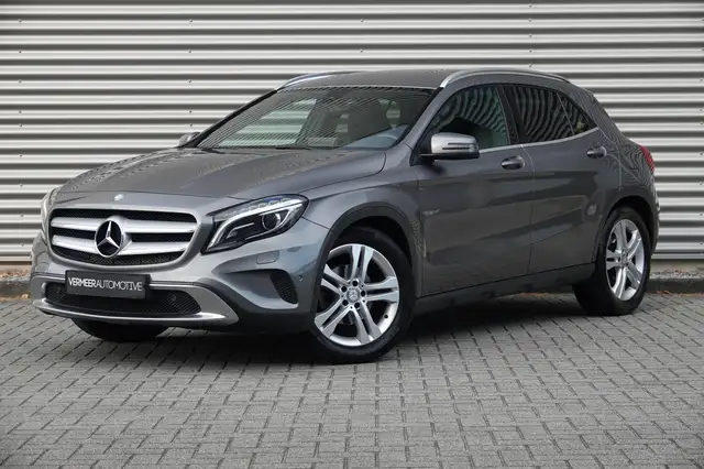 Mercedes-Benz GLA 200 Ambition | Trekhaak | Cruise | Navi | Stoelverw. |