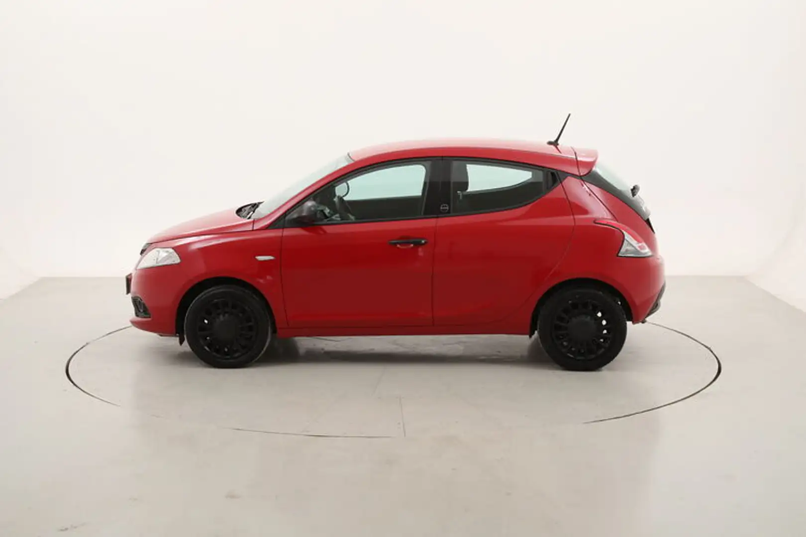 Lancia Ypsilon Hybrid Silver 1.0 Mild Hybrid 69CV Rot - 2