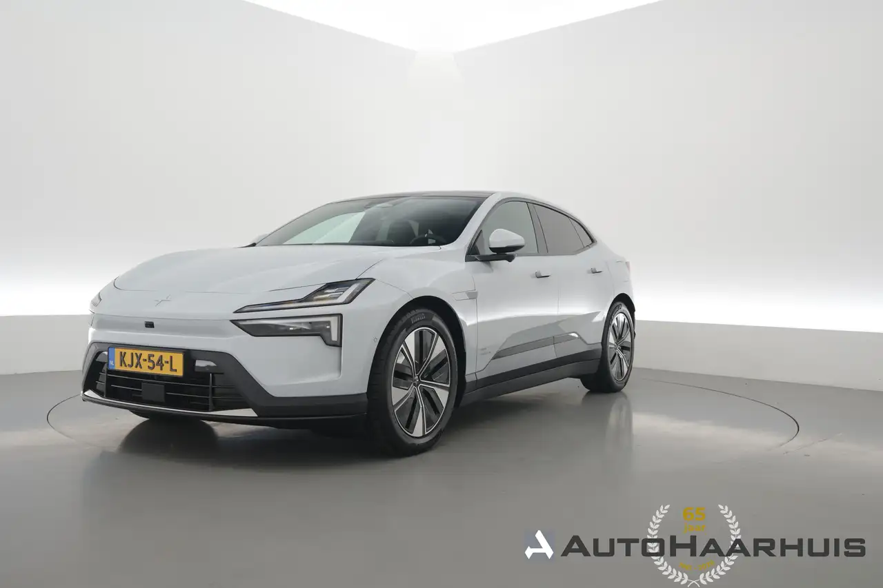 Polestar 4 2025