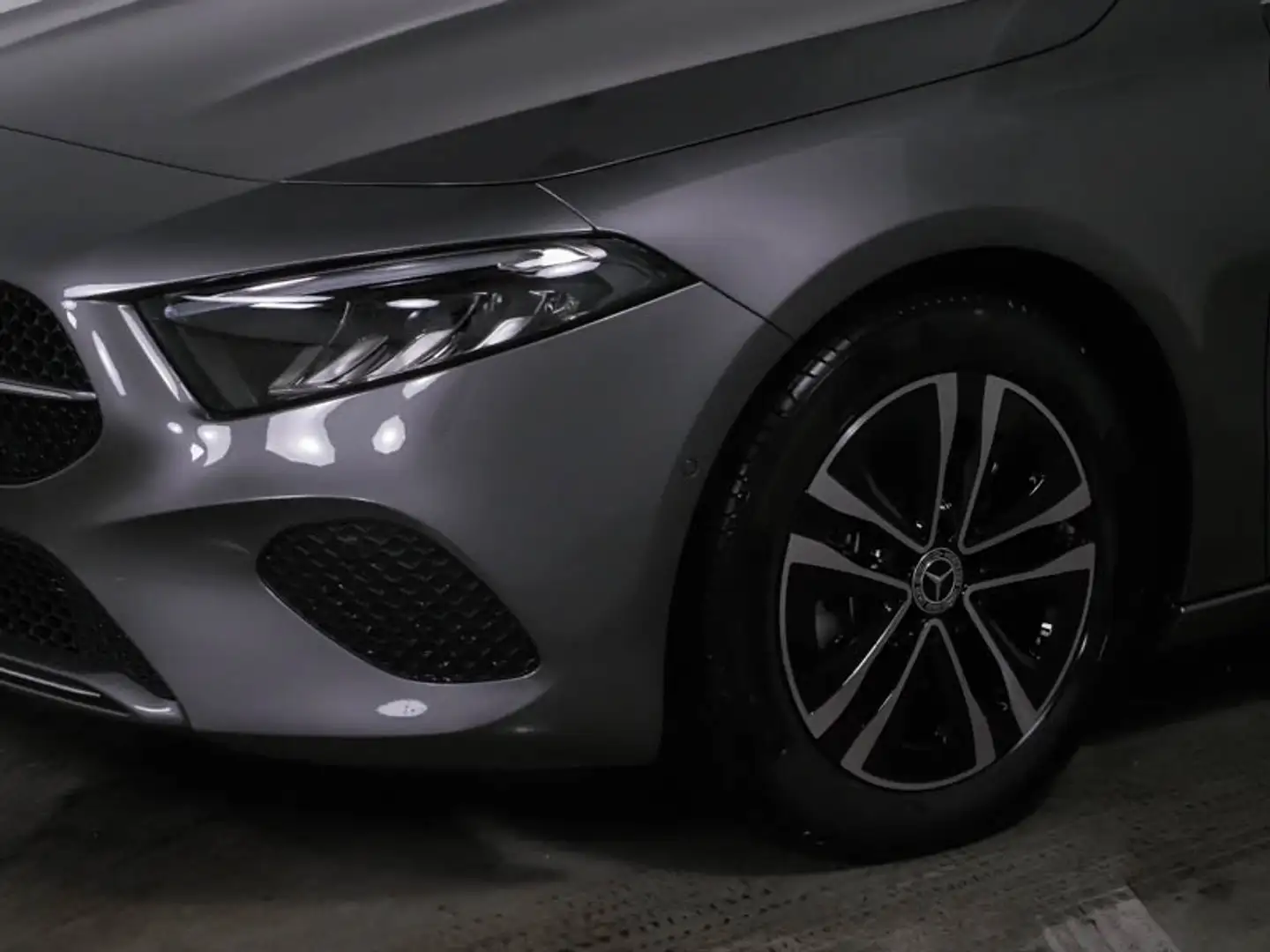 Mercedes-Benz A 180 Progressive Panorama Kamera Distro Carplay Gris - 2