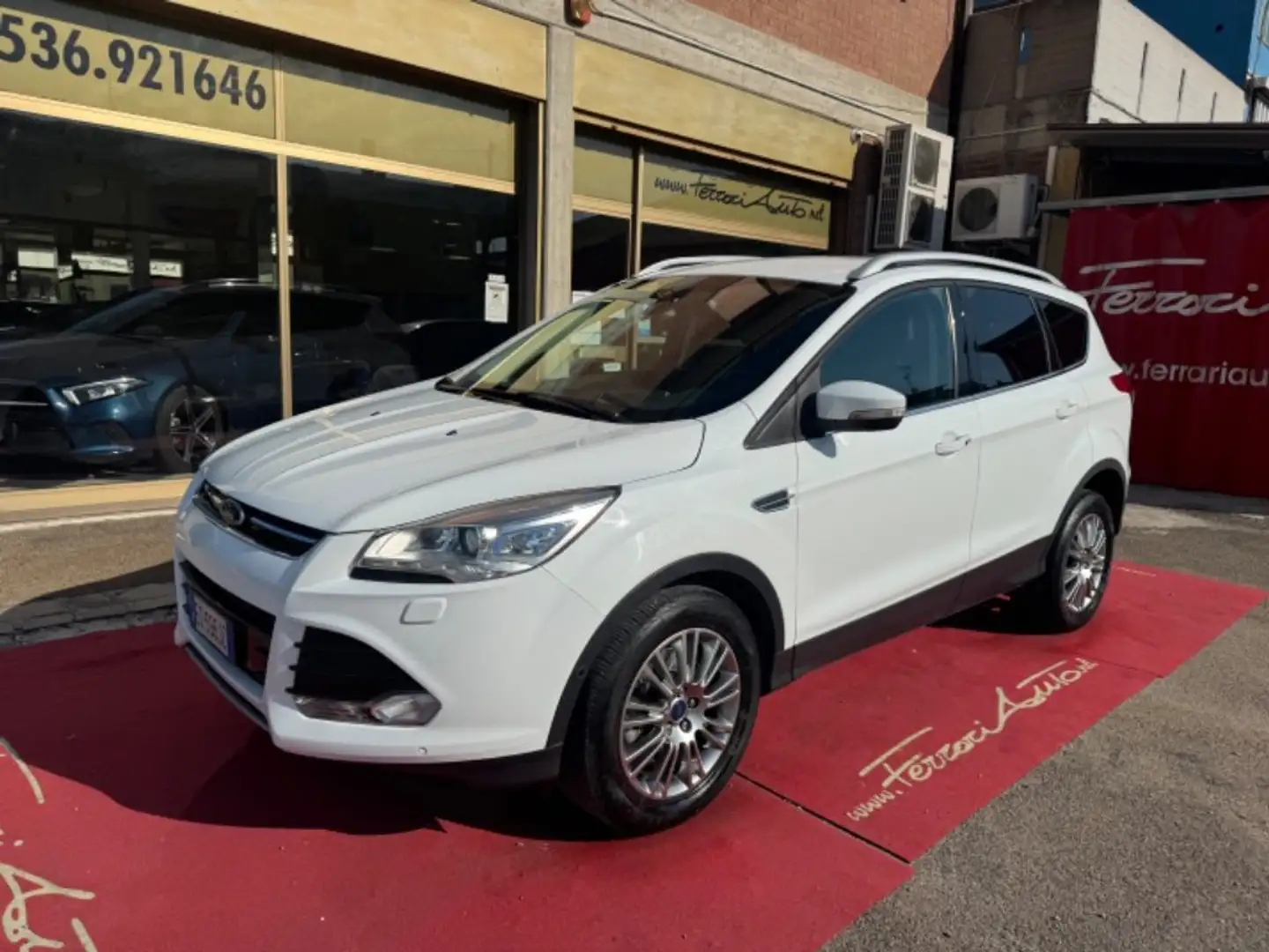 Ford Kuga 2.0 TDCI 140 CV 4WD Powershift Titanium Bianco - 1