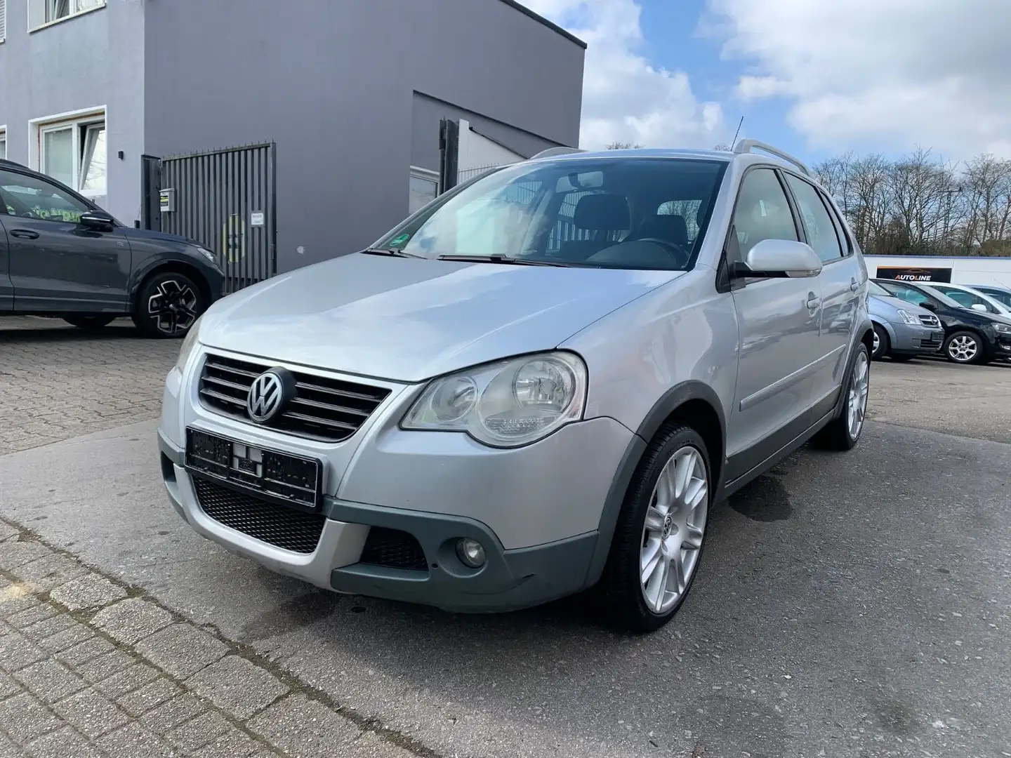 Volkswagen Polo IV CROSS Polo 1.2*KLIMA*TÜV/INS NEU Silber - 1