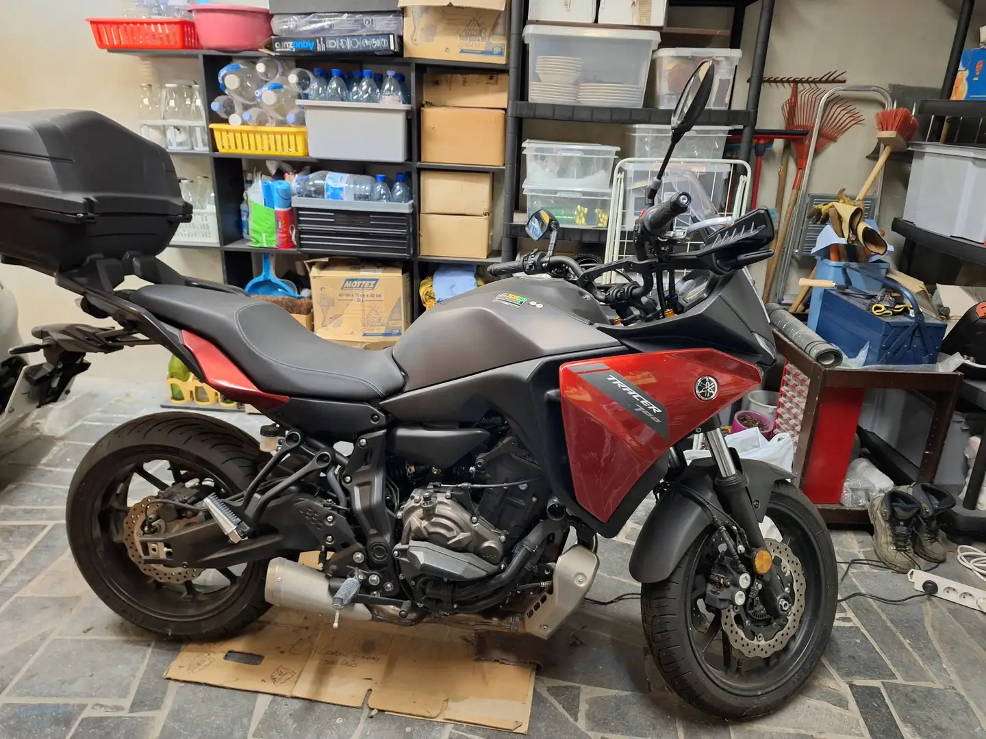 Yamaha Tracer 700 Top case et parechute Rouge - 2