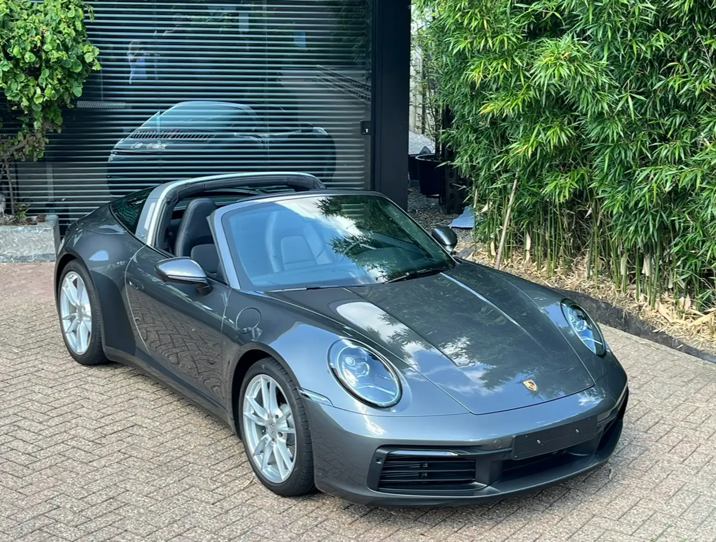 Porsche 992 TARGA 4x4 ,, dubbel uitlaten,1ste eigenaar !!!! Gris - 1