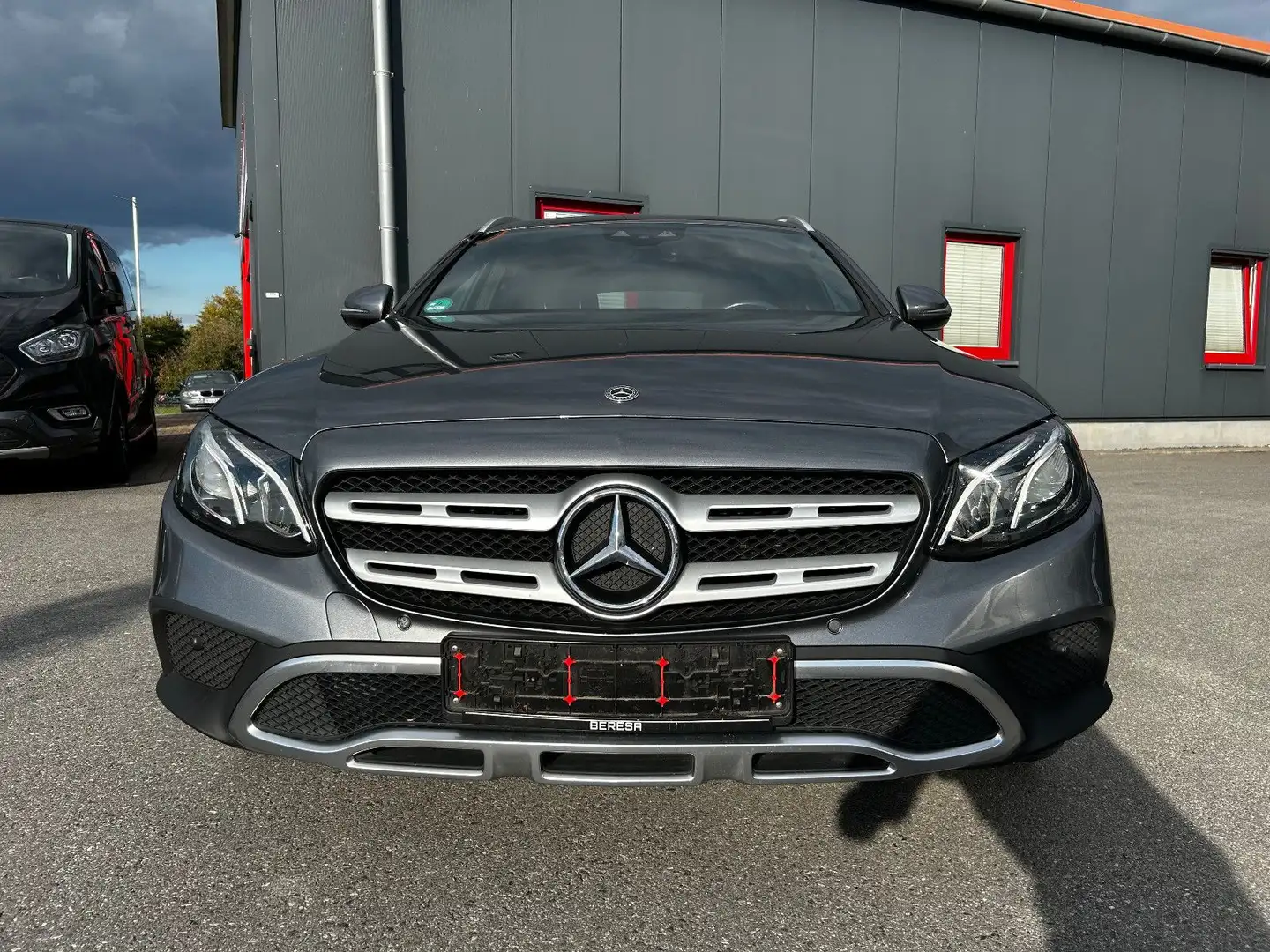 Mercedes-Benz E 220 E-Klasse T 220 d 4Matic All-Terrain Grau - 2