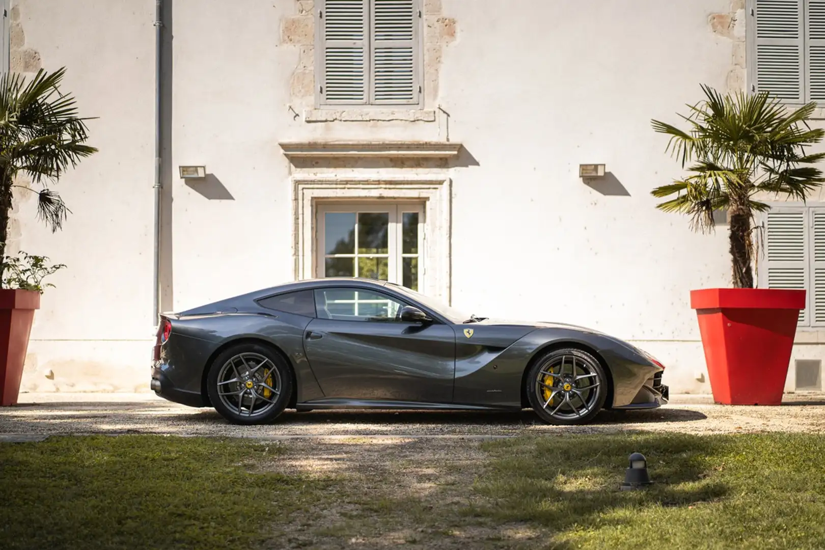 Ferrari F12 Berlinetta - V12 6.3 740 ch - CG FRANCAISE Grijs - 2