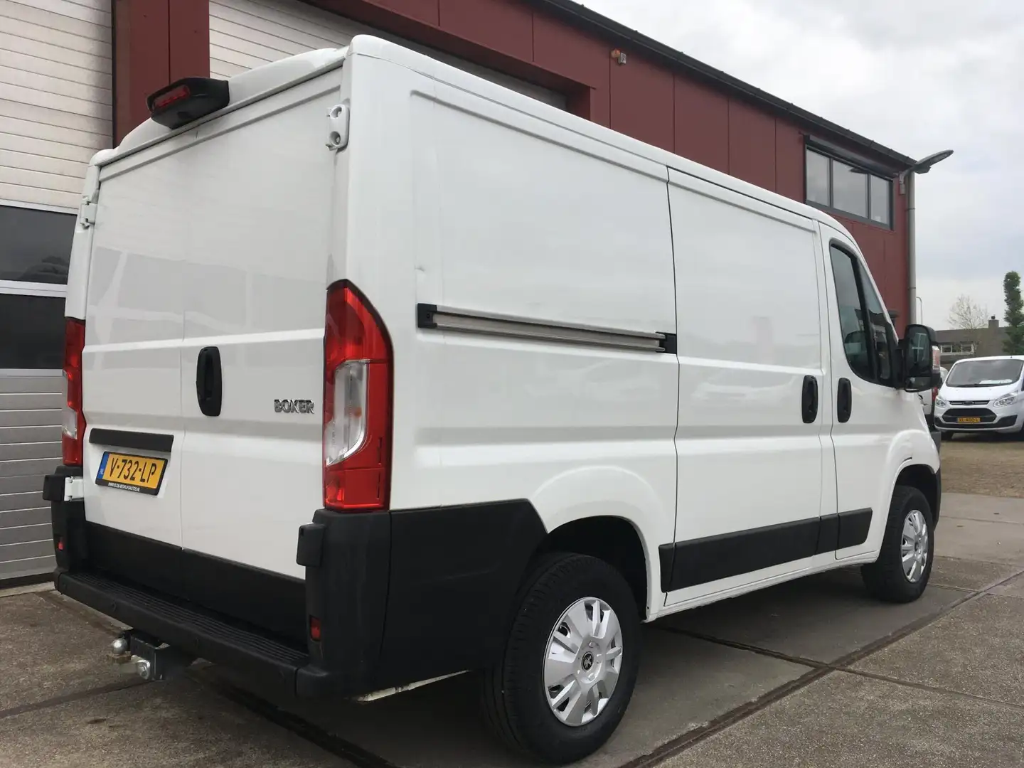 Peugeot Boxer 330 2.0 BlueHDI L1H1 Pro Blanc - 2