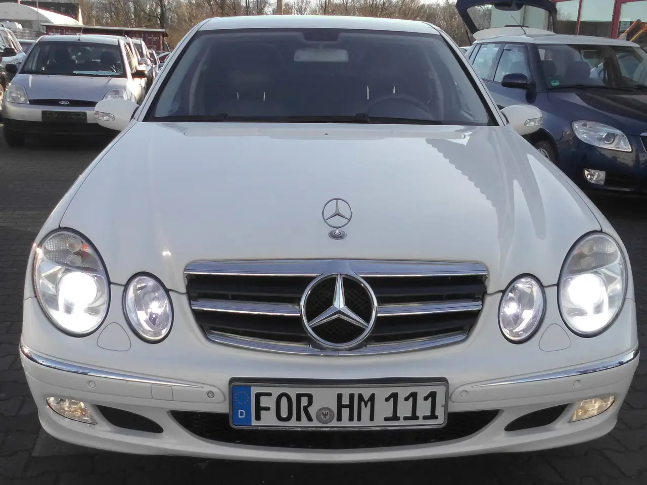 Mercedes-Benz E 240