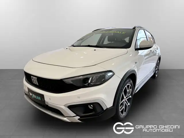 Fiat Tipo 5 Porte 1.5 T4 Hybrid Cross