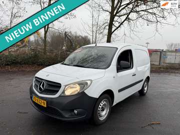 108 CDI BlueEFFICIENCY LEUKE AUTO RIJDT EN SCHAKEL