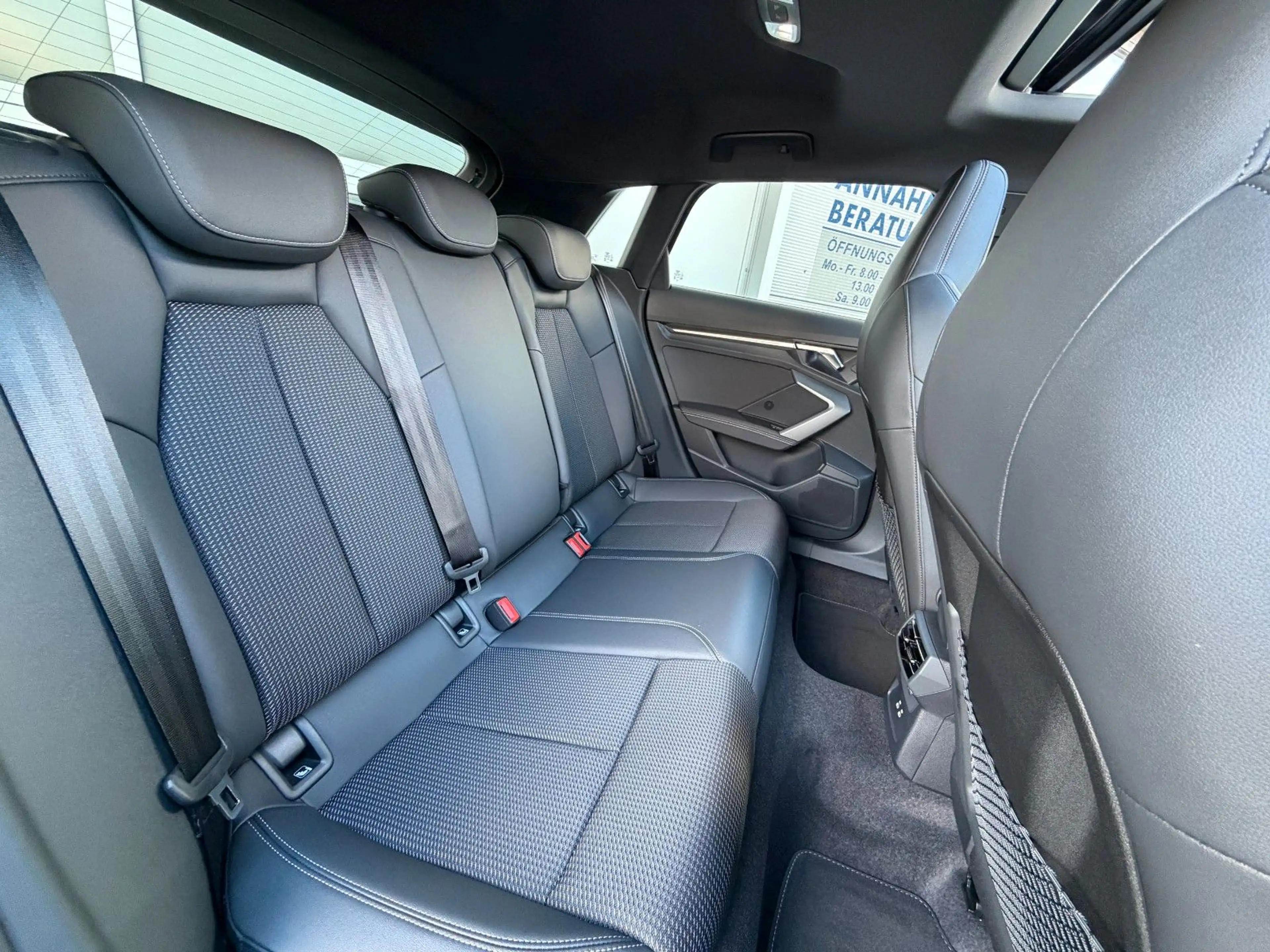 Audi S3 Sportback TFSI quattro GLASDACH MATRIX 4J GAR — photo 12