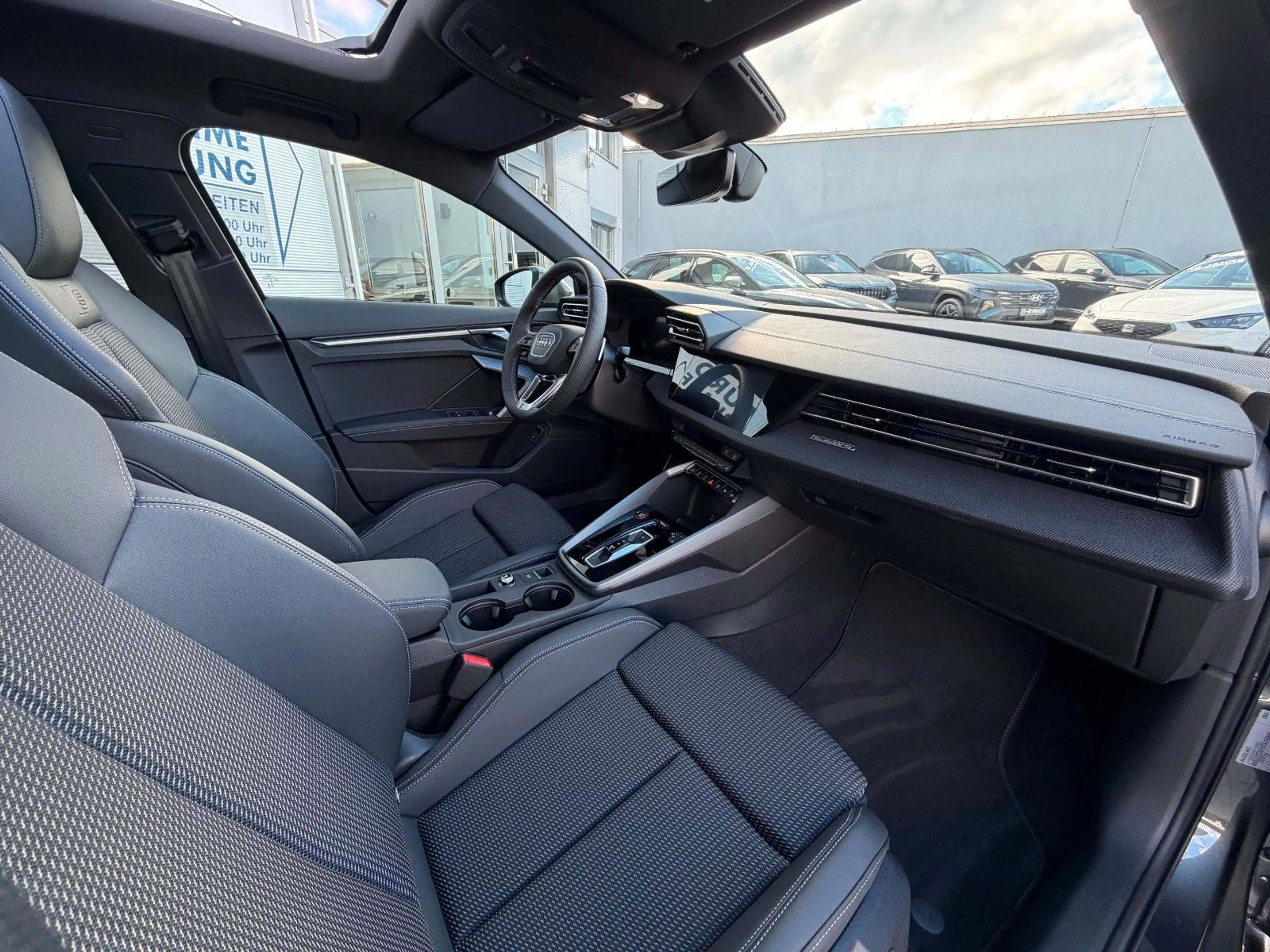 Audi S3 Sportback TFSI quattro GLASDACH MATRIX 4J GAR — photo 8