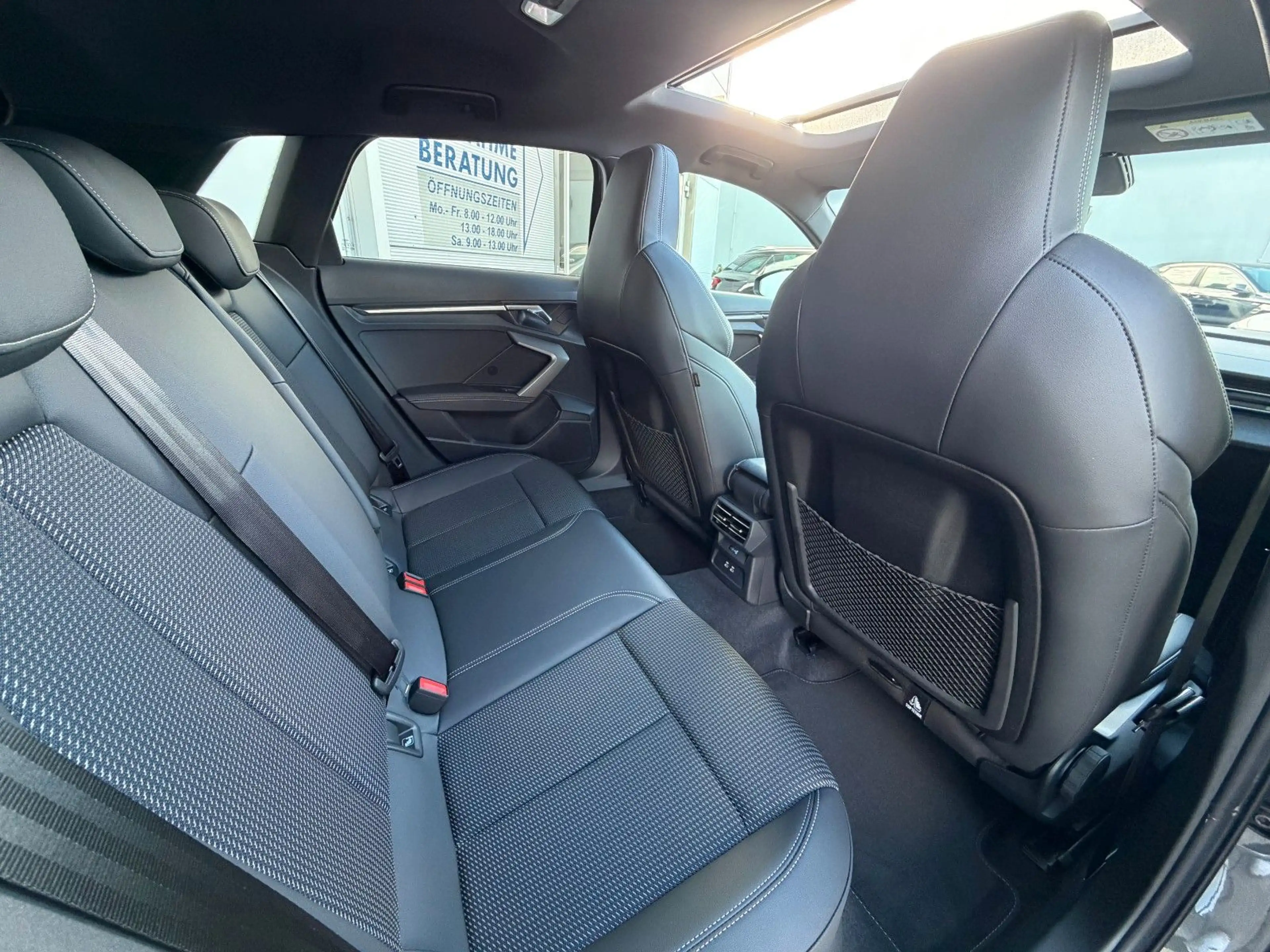 Audi S3 Sportback TFSI quattro GLASDACH MATRIX 4J GAR — photo 11