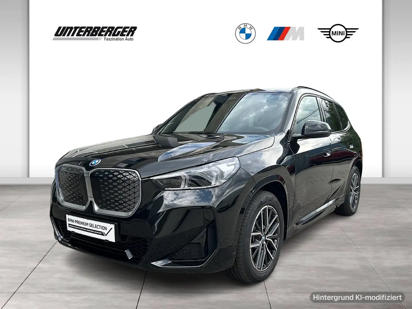 BMW iX1 xDrive30 // Premium Paket // Anhängerkupplung // Schwarz - 1
