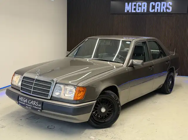 Mercedes-Benz E 300 /24V W124 Ö-Erstauslieferung
