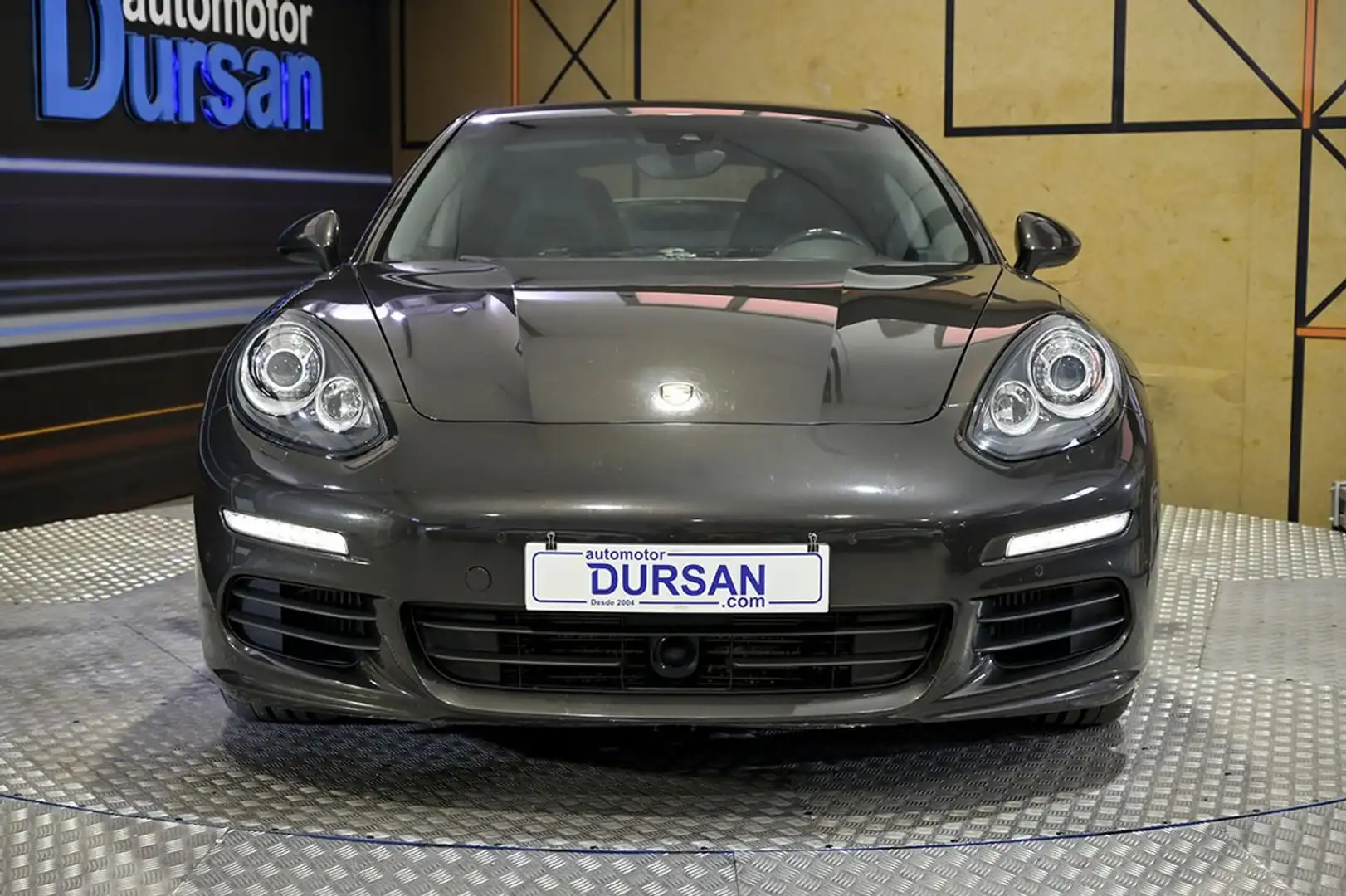 Porsche Panamera 3.0 Diesel 300cv Gris - 2
