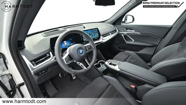 BMW X1 view 9