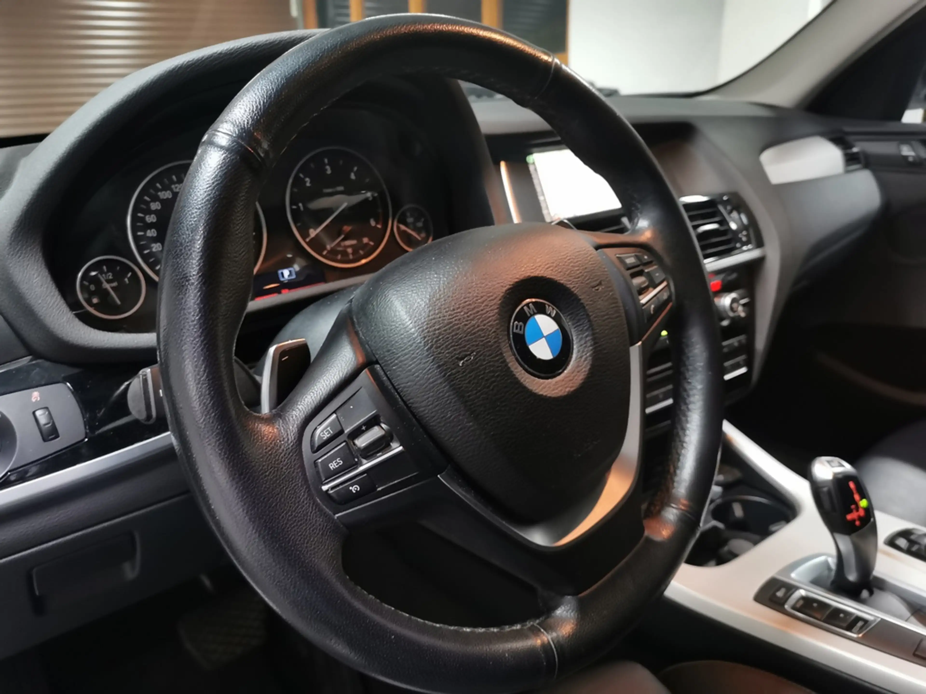 BMW X3 xDrive,Alpinweiß,el.Ahv.,Alu 19 Zoll,PDC+,Sportsitze,Tempomat — photo 15