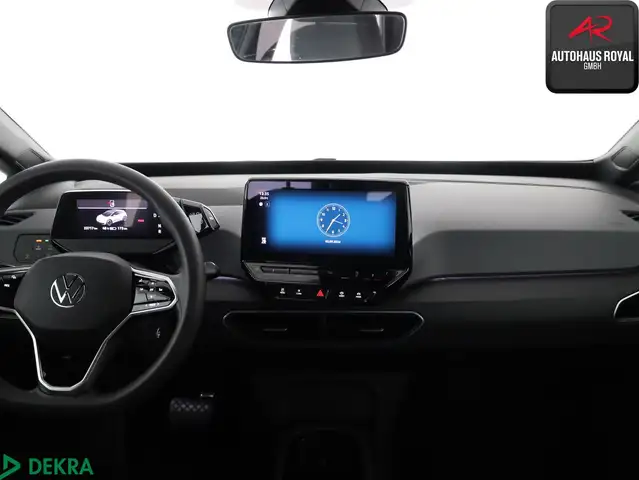 Volkswagen ID.3 view 9