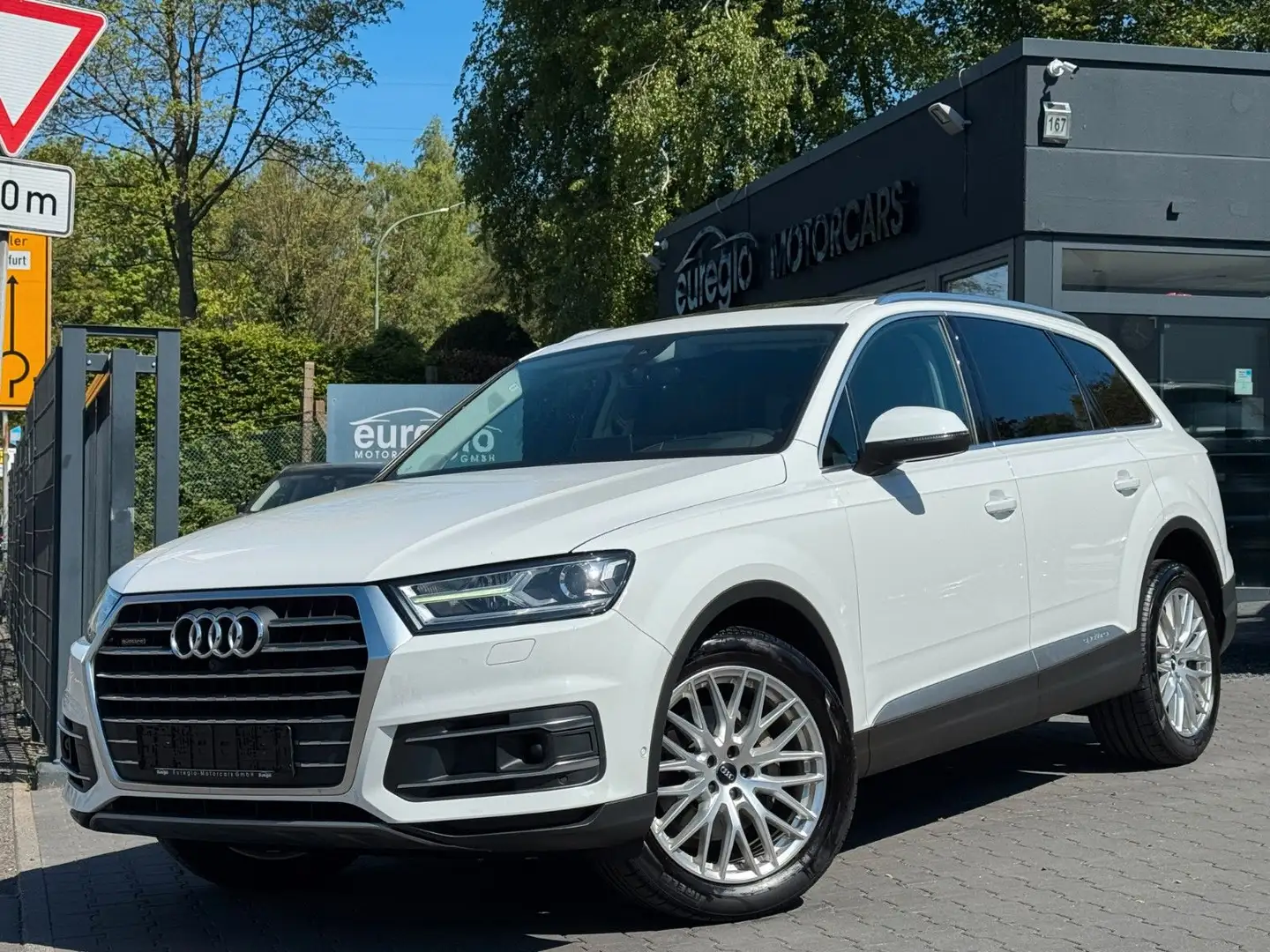 Audi Q7 3.0 TDI ultra quattro Aut.Panorama - Head Up/ Weiß - 1
