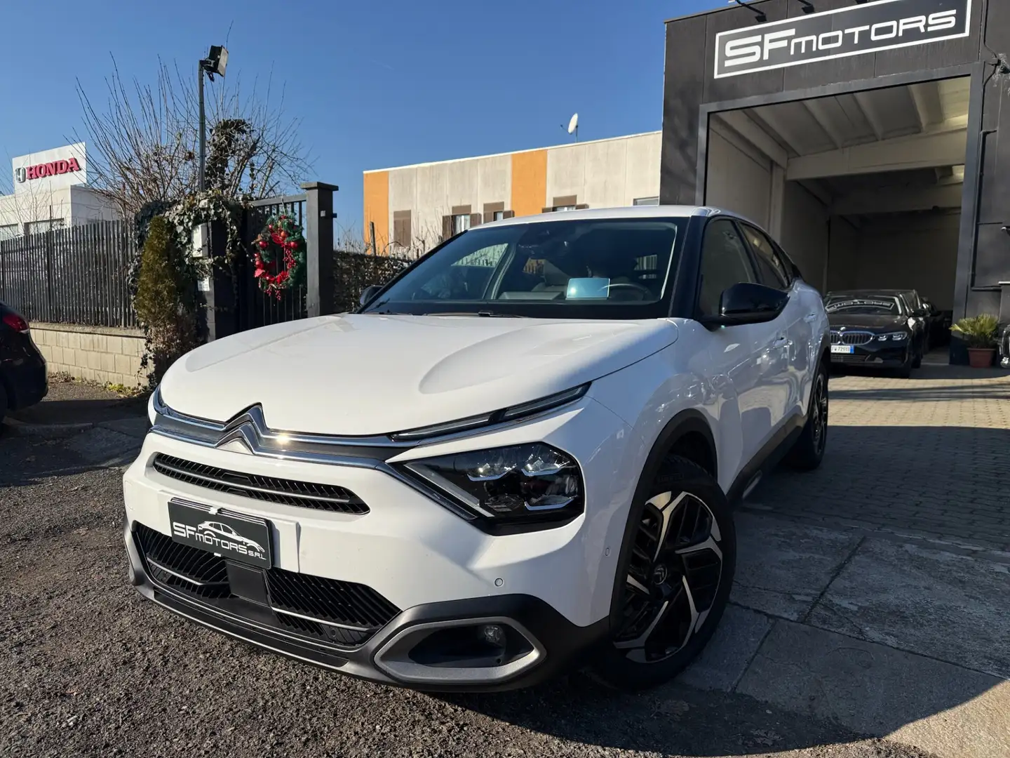Citroen C4 PureTech 130 S&S Shine Blanc - 2