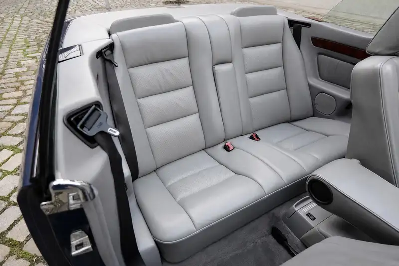 Mercedes-Benz 300 300 CE 24 – Foto 9