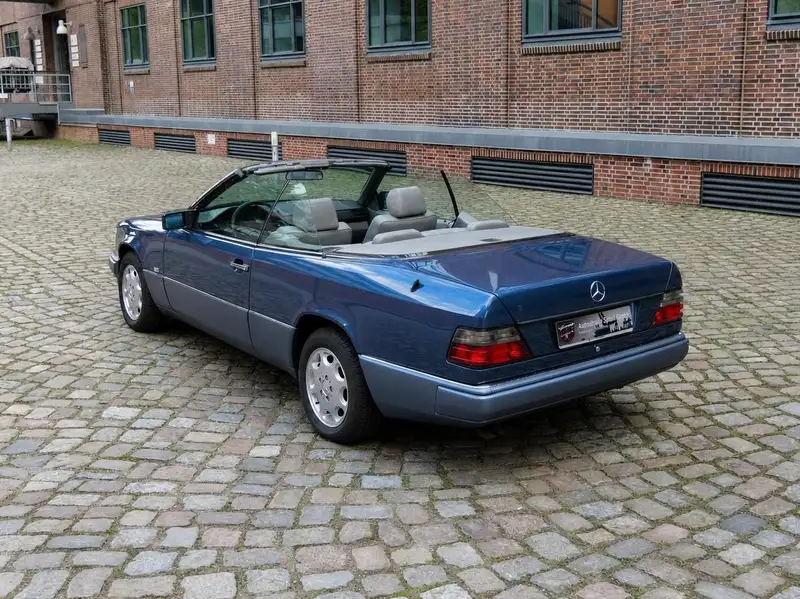 Mercedes-Benz 300 300 CE 24 – Foto 4