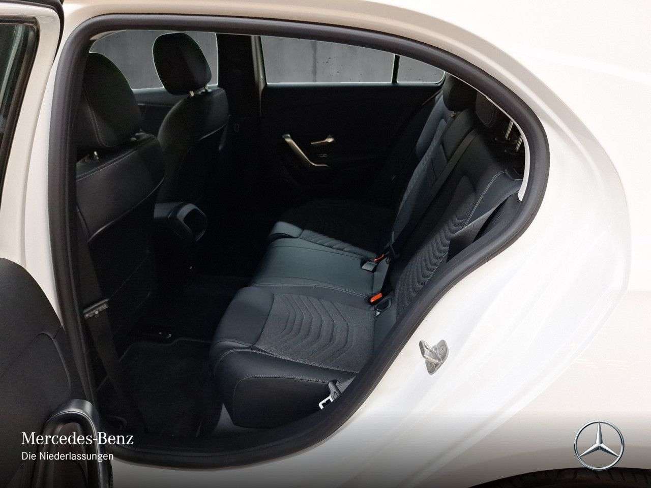 Mercedes-Benz A 220
