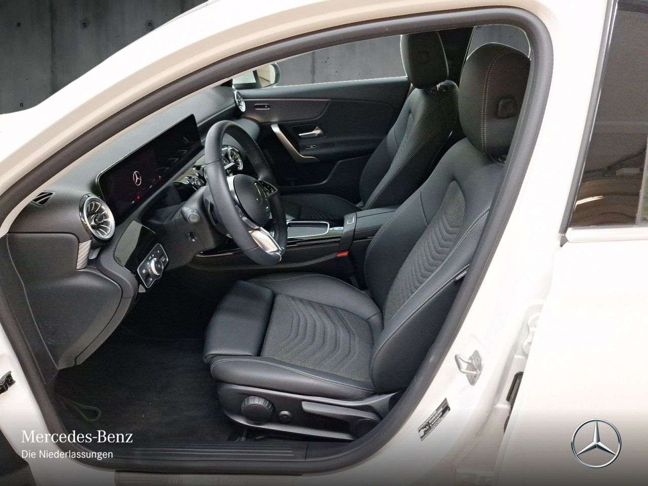 Mercedes-Benz A 220