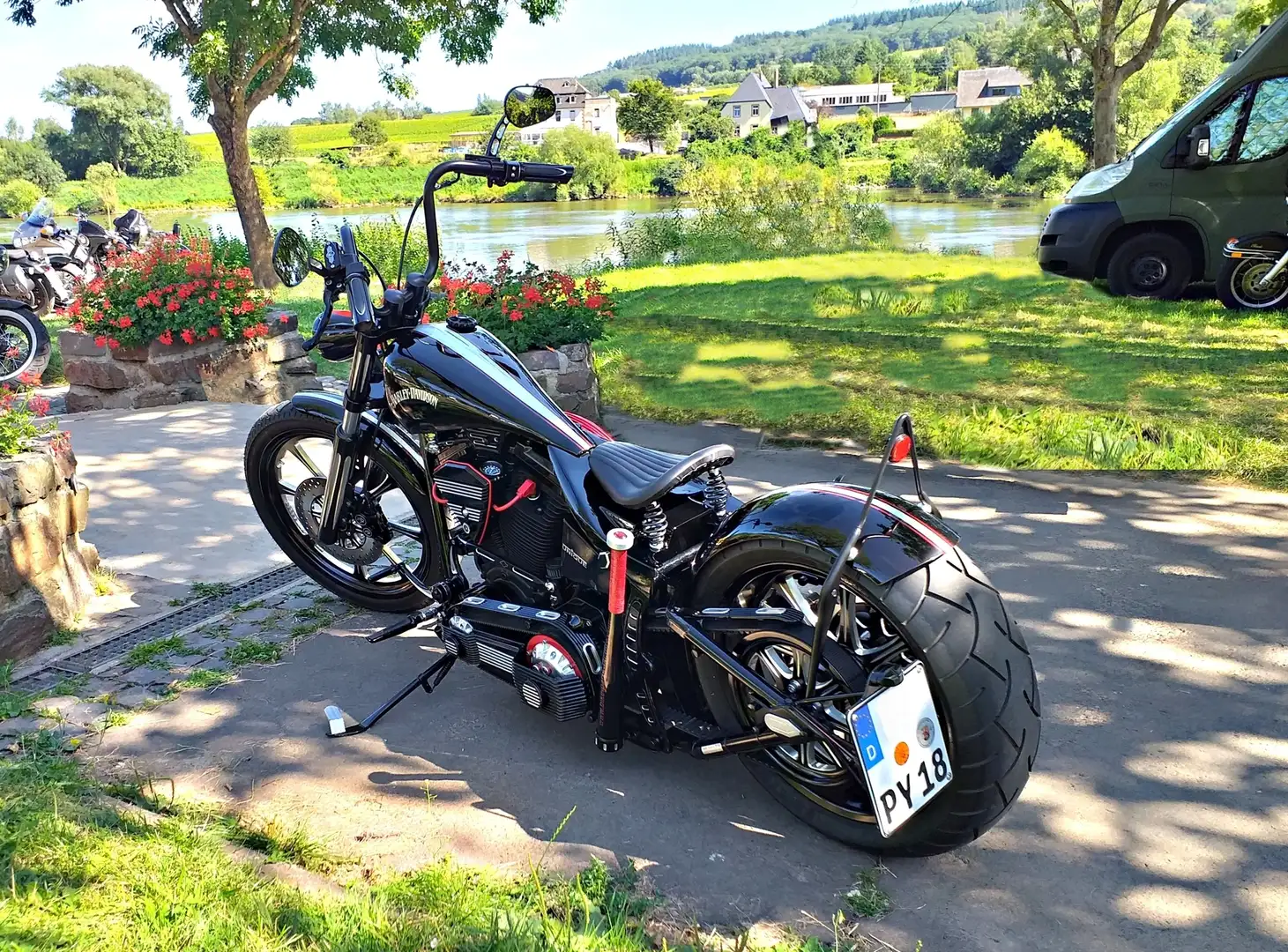Harley-Davidson Softail Custom Bike Black - 2