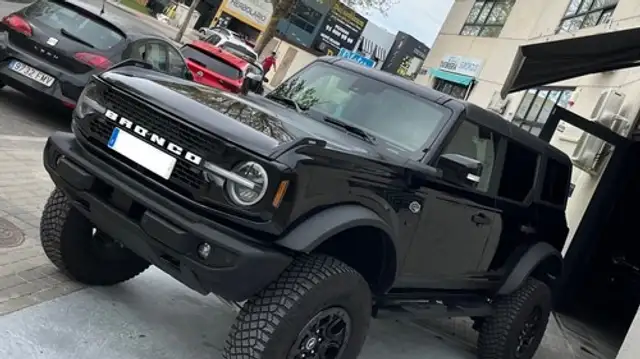 Ford Bronco First Edition 2.7L EcoBoost 4x4 4P Aut.