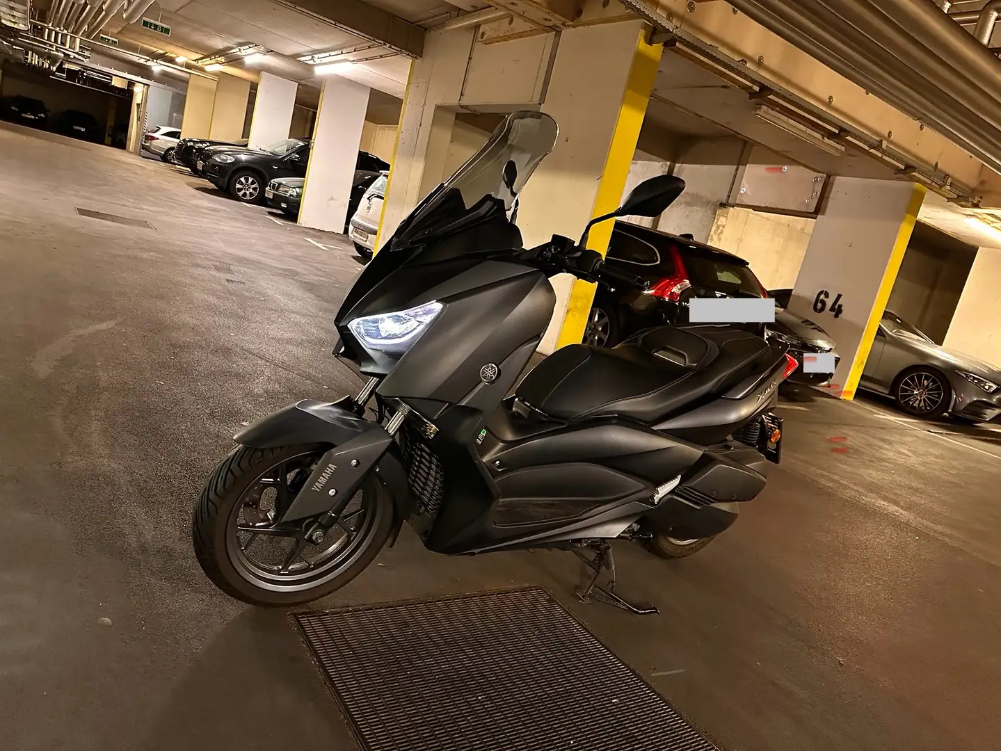 Yamaha X-Max 300 - 1