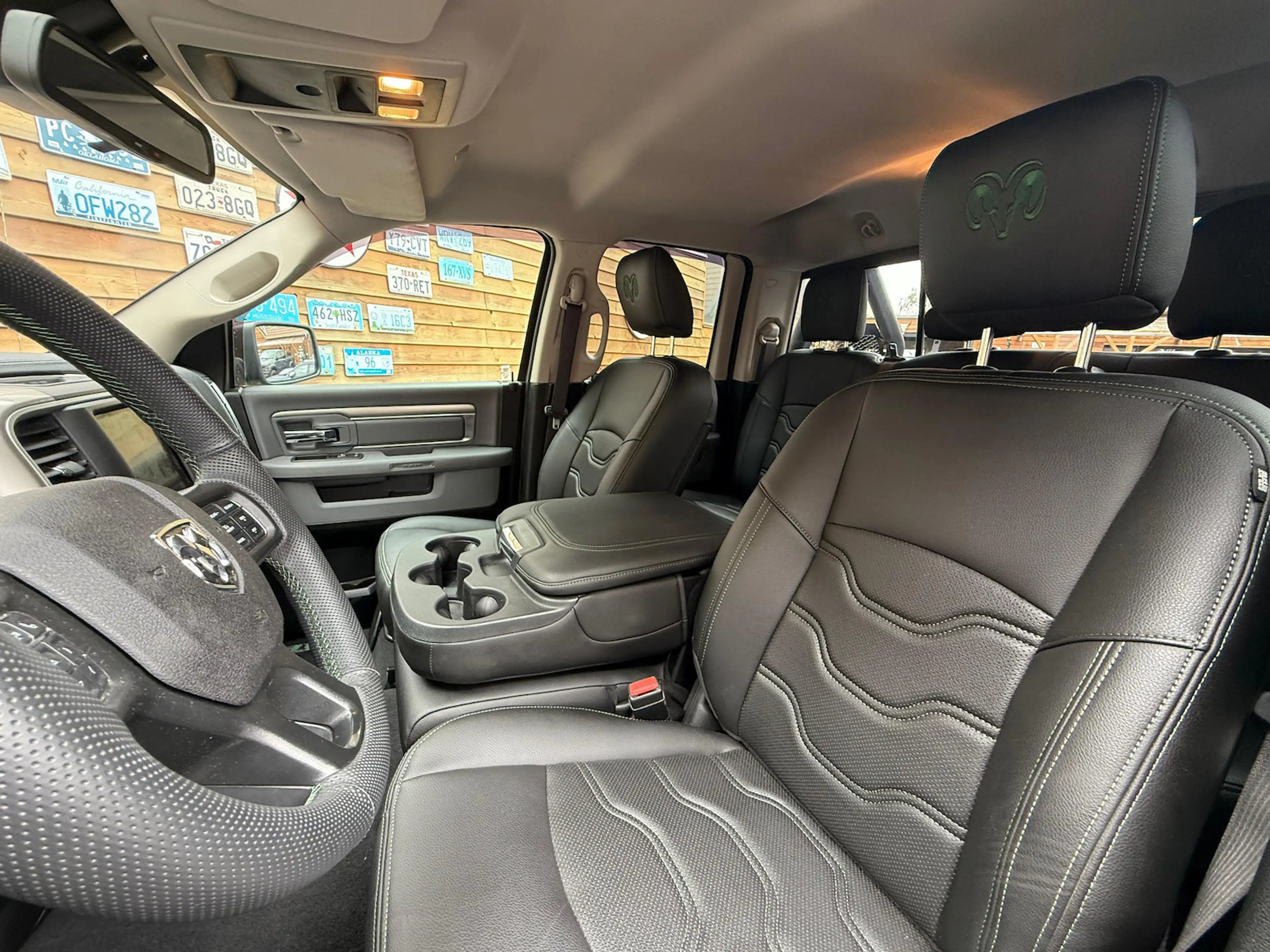 Dodge RAM 1500 5,7L Punisher 6Sitz 4x4 LEDER AHK LED — photo 16