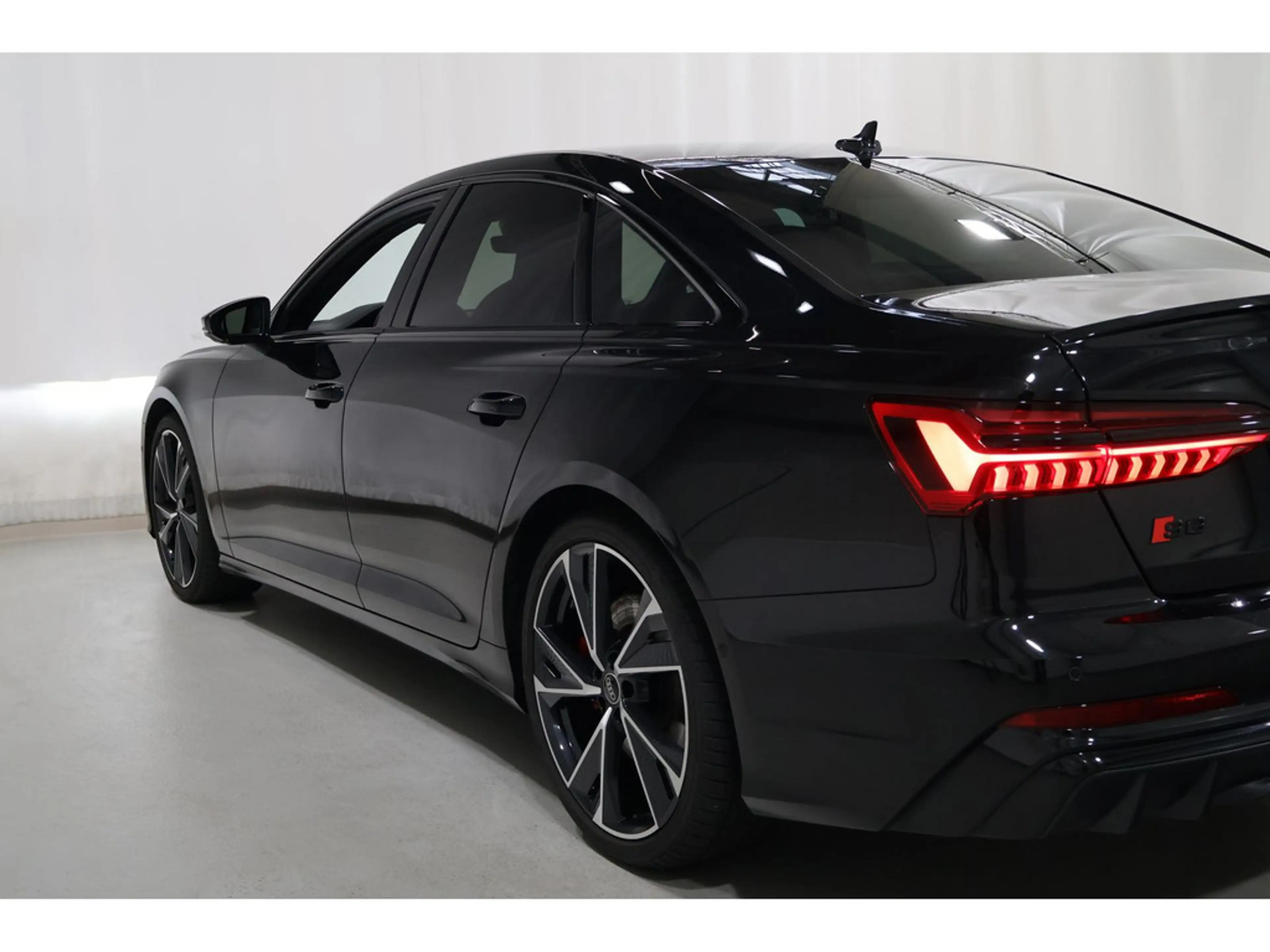 Audi S6 Lim.3.0 TDI quattro B&O*Matrix*Pano — photo 13