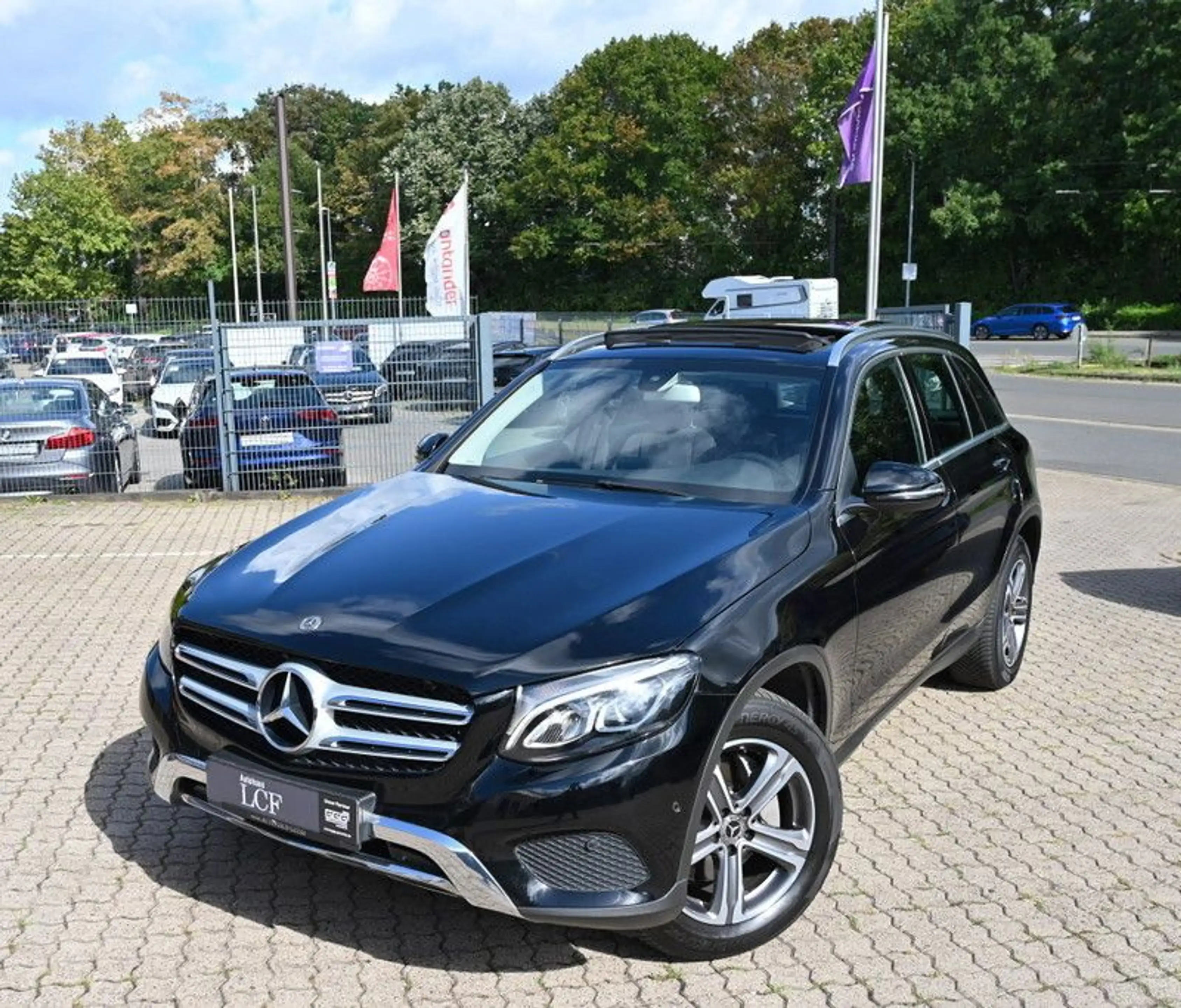 Mercedes-Benz GLC 250 4Matic PANO LED Navi 2xPDC