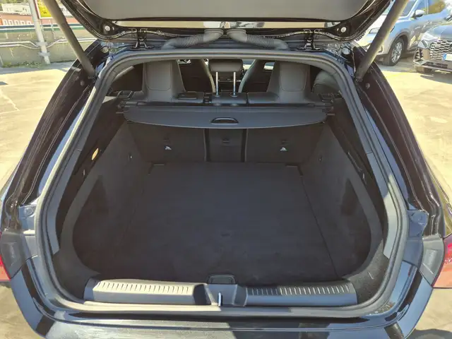Mercedes-Benz Cla Class view 12