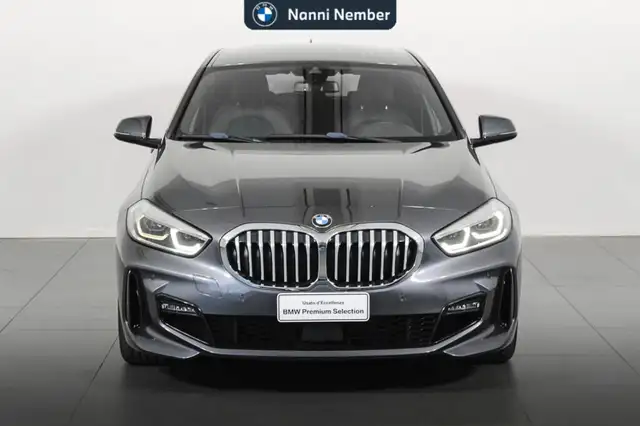 BMW 1 Series view 2