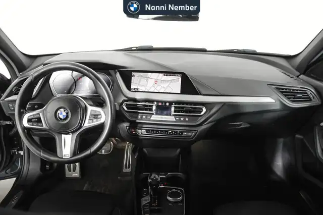 BMW 1 Series view 10
