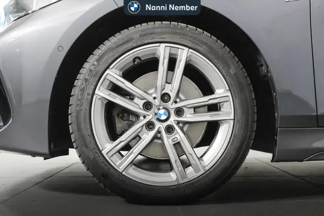 BMW 1 Series view 7