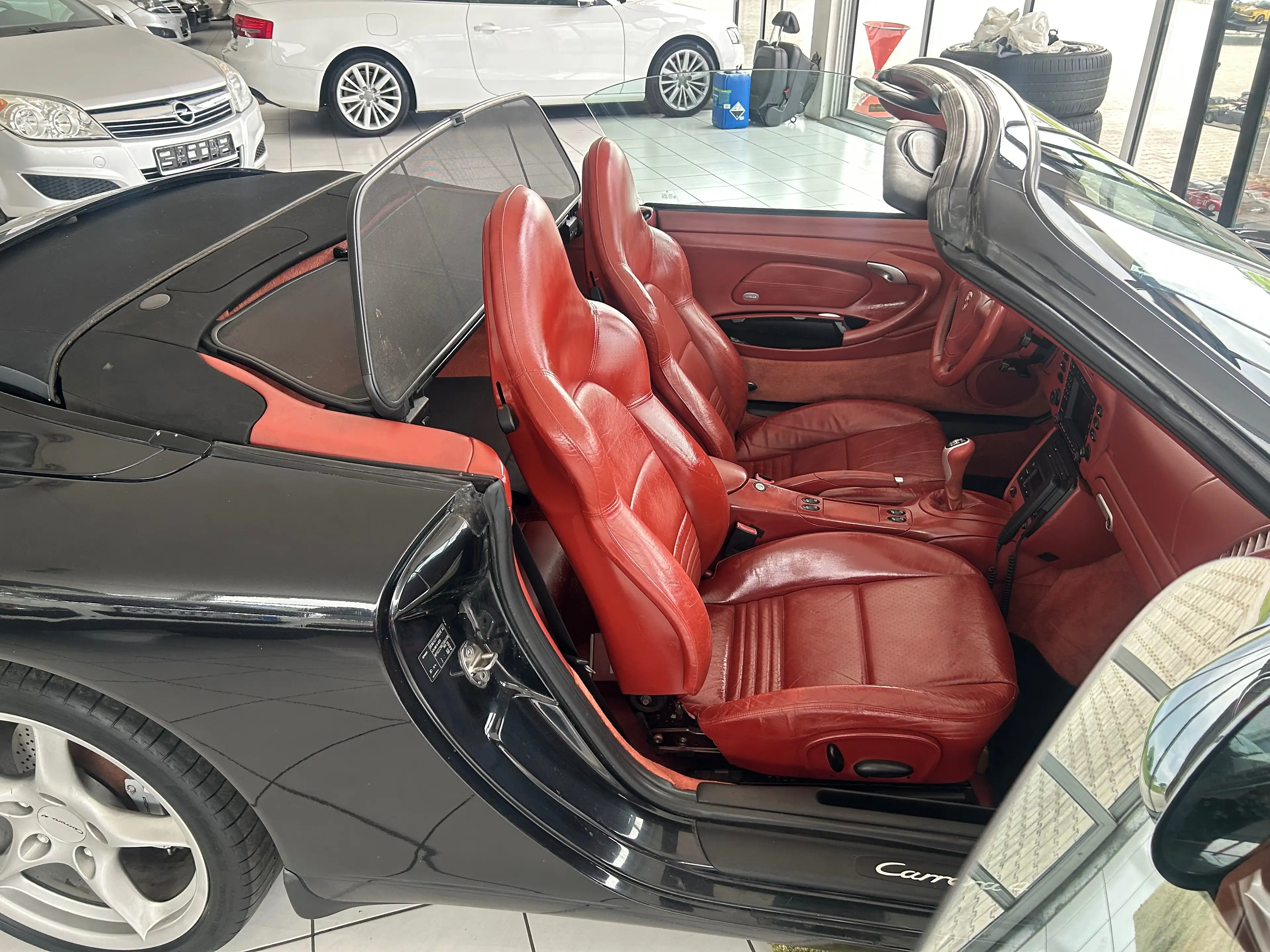 Porsche 996 911 Carrera 4 Cabrio — photo 12