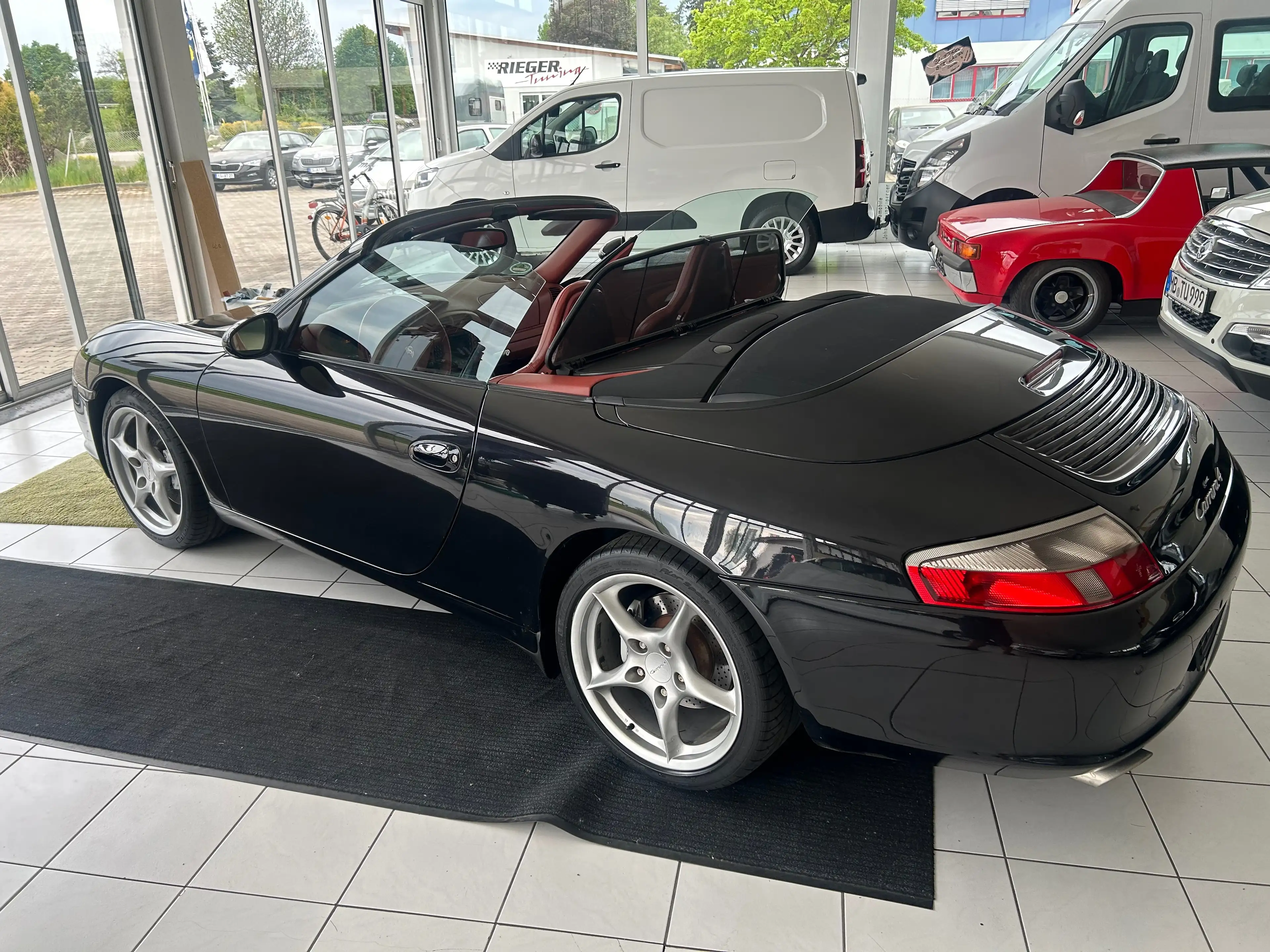 Porsche 996 911 Carrera 4 Cabrio — photo 3