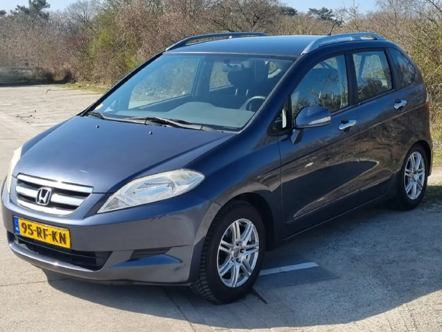 Honda FR-V 2.0 Executive - 1