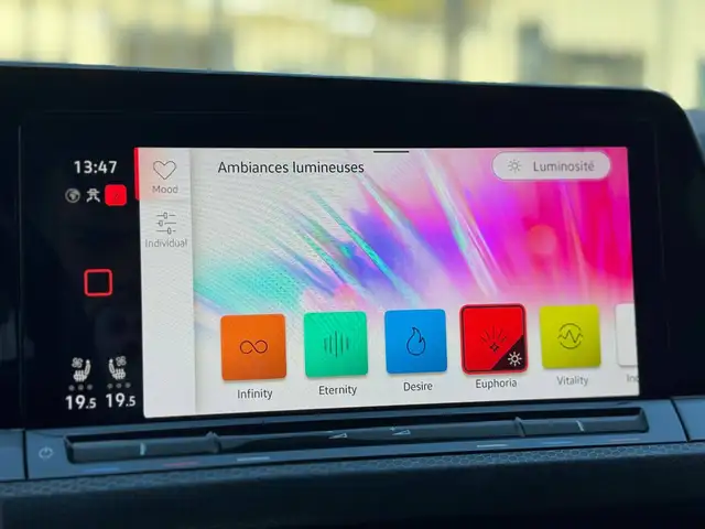 Volkswagen Golf view 20