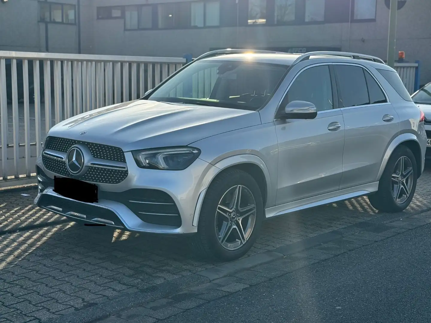 Mercedes-Benz GLE 300 d 4Matic--AMG-- Argent - 1