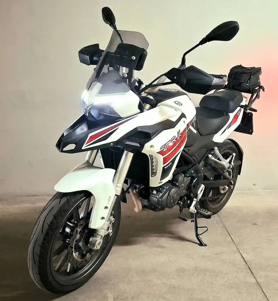 Benelli TRK 251